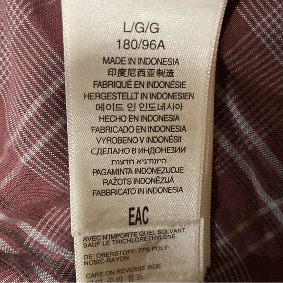 Marmot Eldridge Short-Sleeve Shirt in Whiskey Brown | UV Protection - Picture 7 of 16